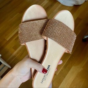 Fashionnova rose gold slides